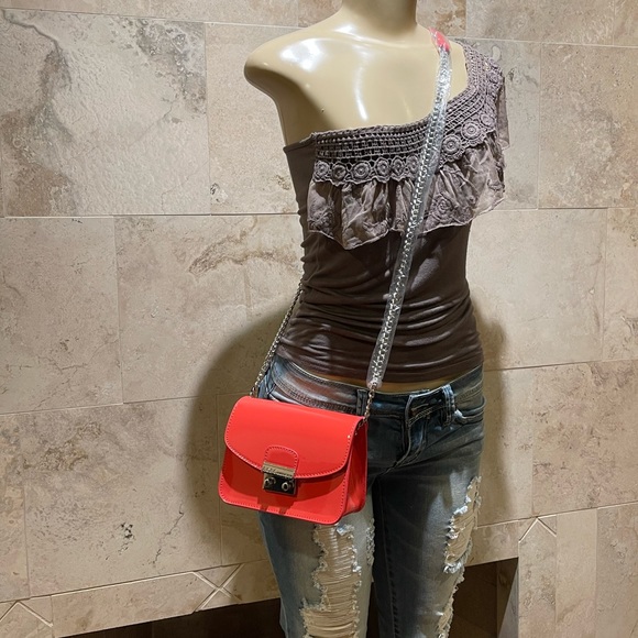 BCBGenertion Milly crossbody chain bag color Guava - Picture 2 of 7